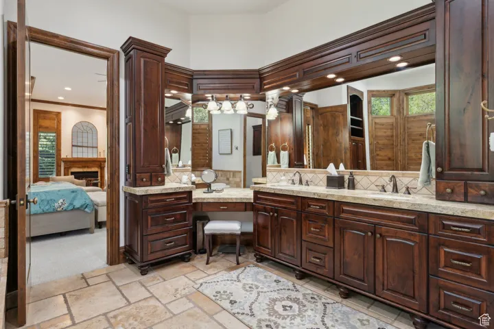 1 S Crosshill Ln, Sandy, Utah 84092