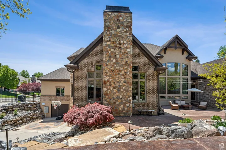 1 S Crosshill Ln, Sandy, Utah 84092