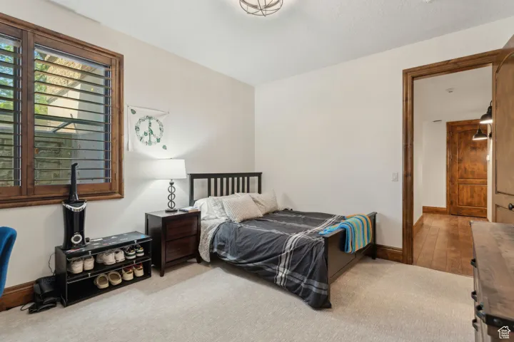 1 S Crosshill Ln, Sandy, Utah 84092