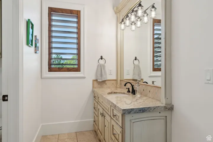 1 S Crosshill Ln, Sandy, Utah 84092