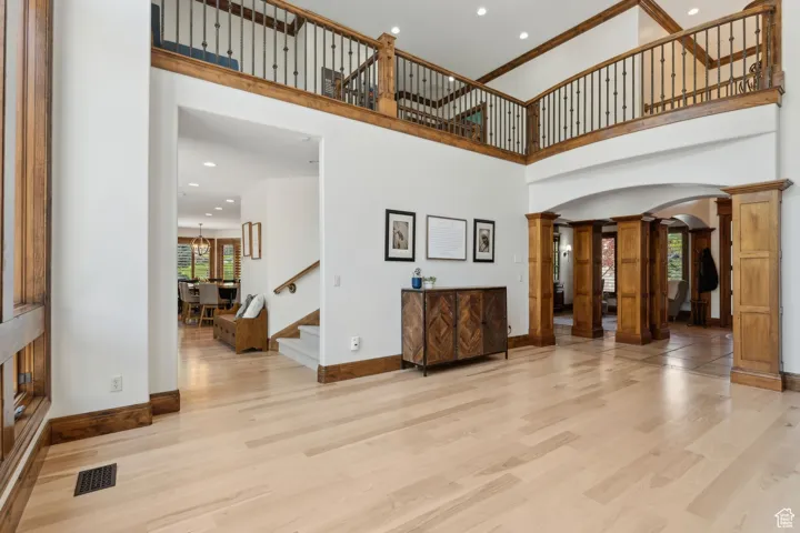 1 S Crosshill Ln, Sandy, Utah 84092