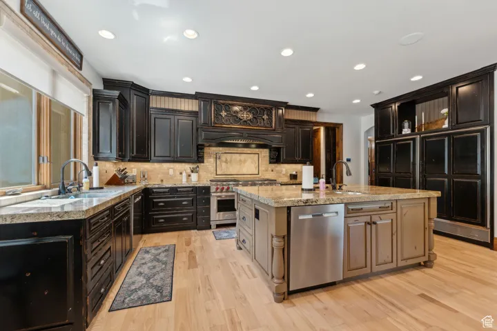1 S Crosshill Ln, Sandy, Utah 84092