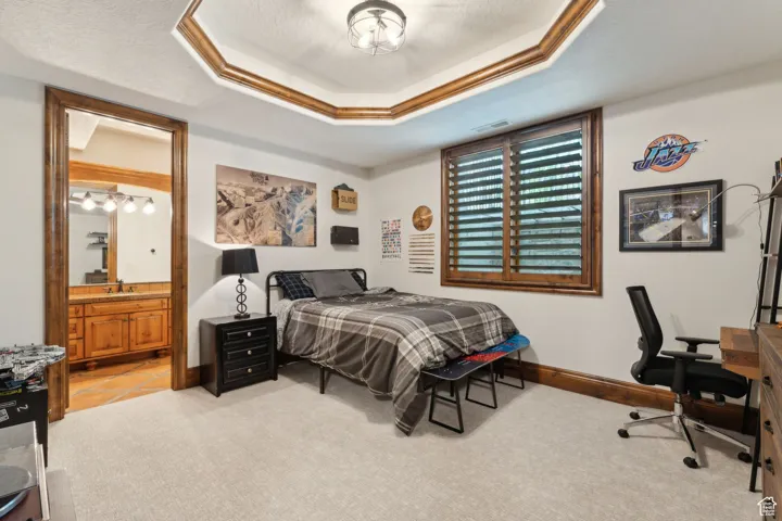 1 S Crosshill Ln, Sandy, Utah 84092