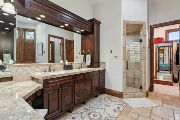 1 S Crosshill Ln, Sandy, Utah 84092