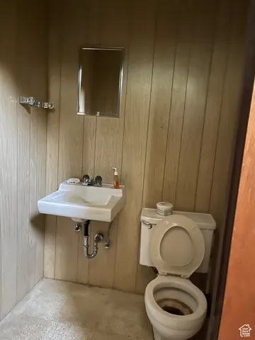 Half bathroom