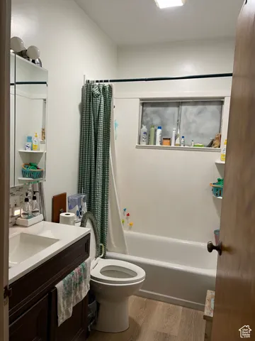 Front apartment