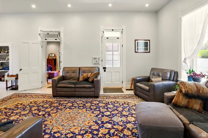 Living area featuring recessed lighting
