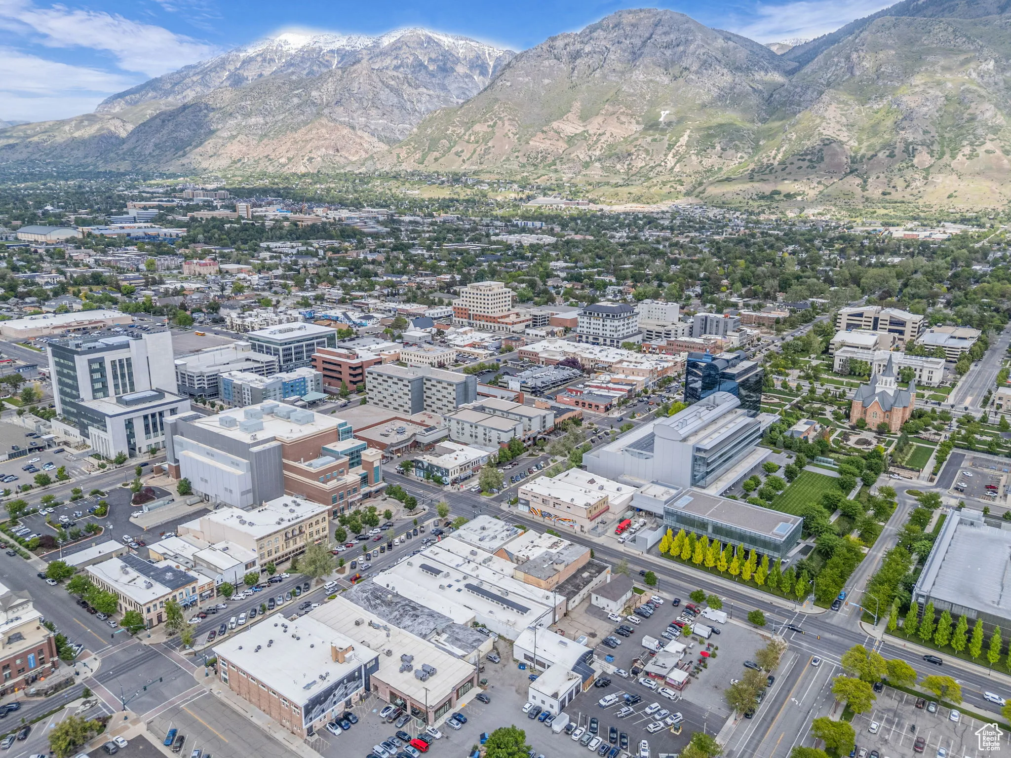 Bird's eye view of a mountainous background