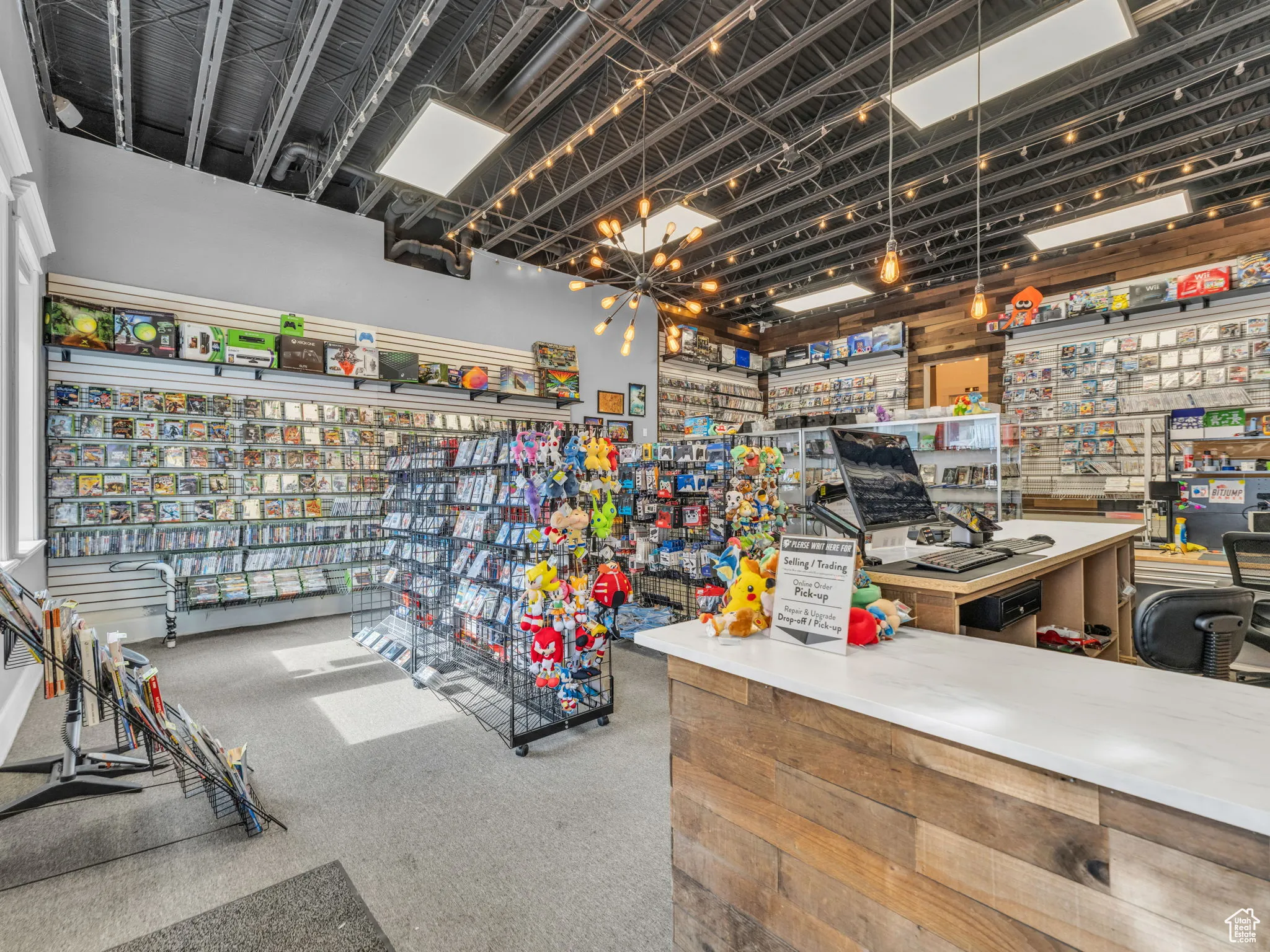 Misc room with carpet flooring