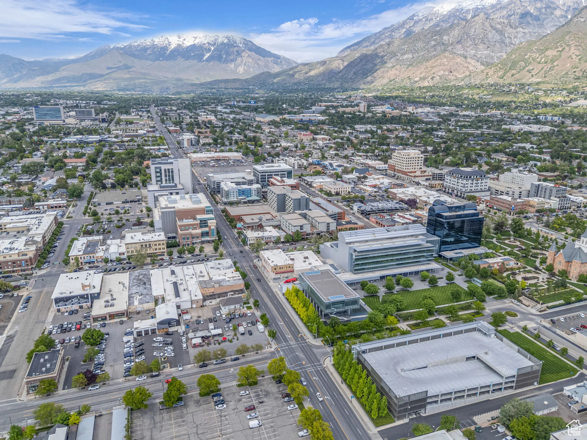 View of urban area featuring a mountain backdrop