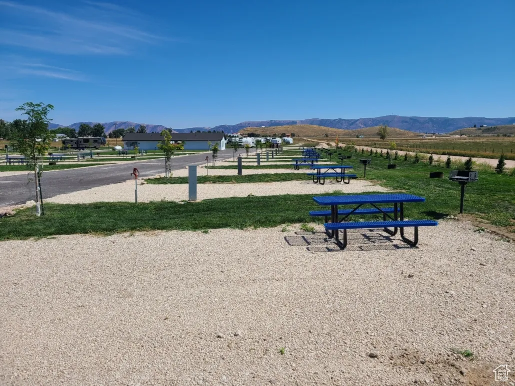 Surrounding community with a mountain view