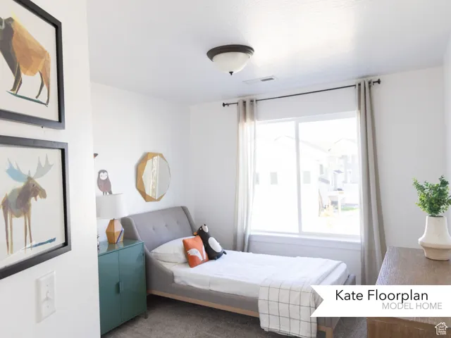 Bedroom with carpet