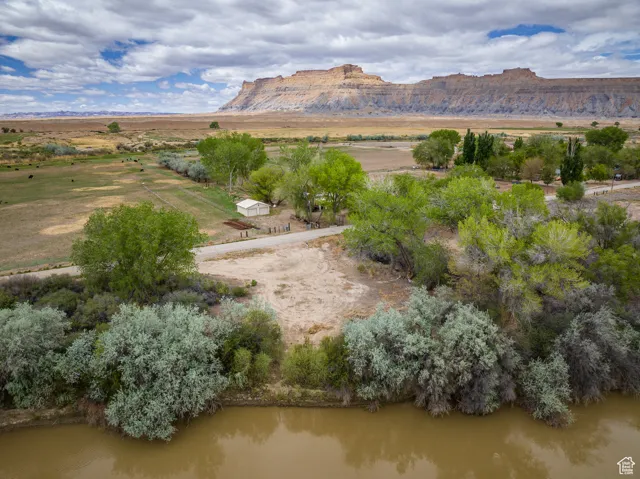2220 N Long St, Green River, Utah 84525