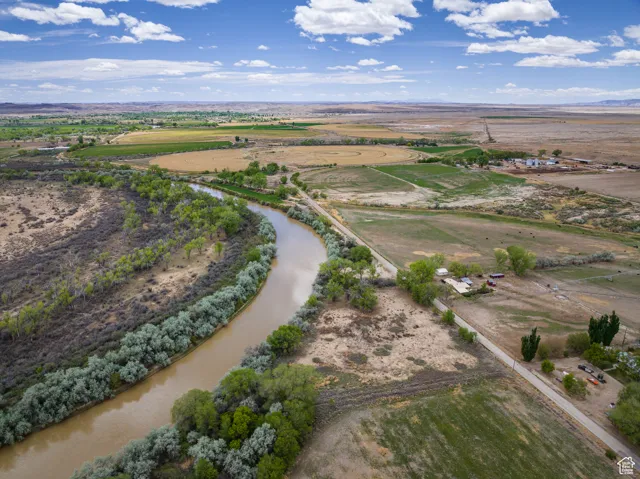 2220 N Long St, Green River, Utah 84525