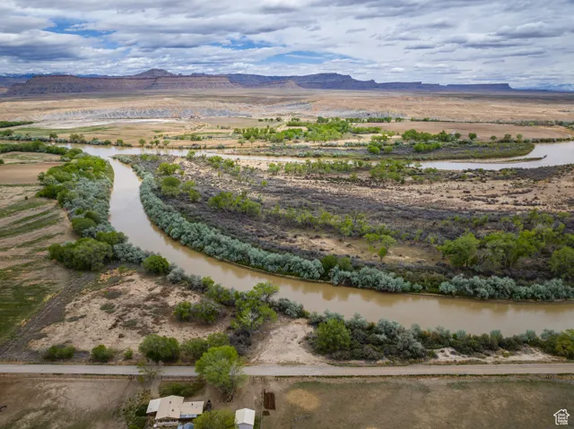 2220 N Long St, Green River, Utah 84525