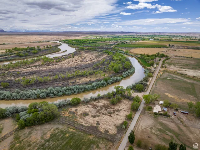 2220 N Long St, Green River, Utah 84525