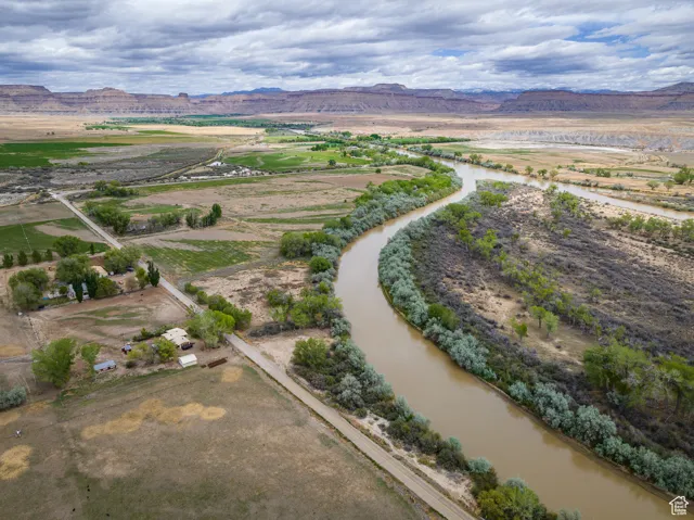 2220 N Long St, Green River, Utah 84525