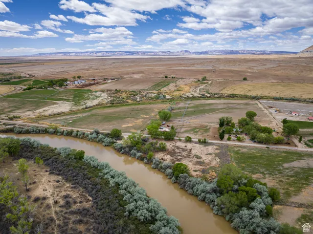 2220 N Long St, Green River, Utah 84525