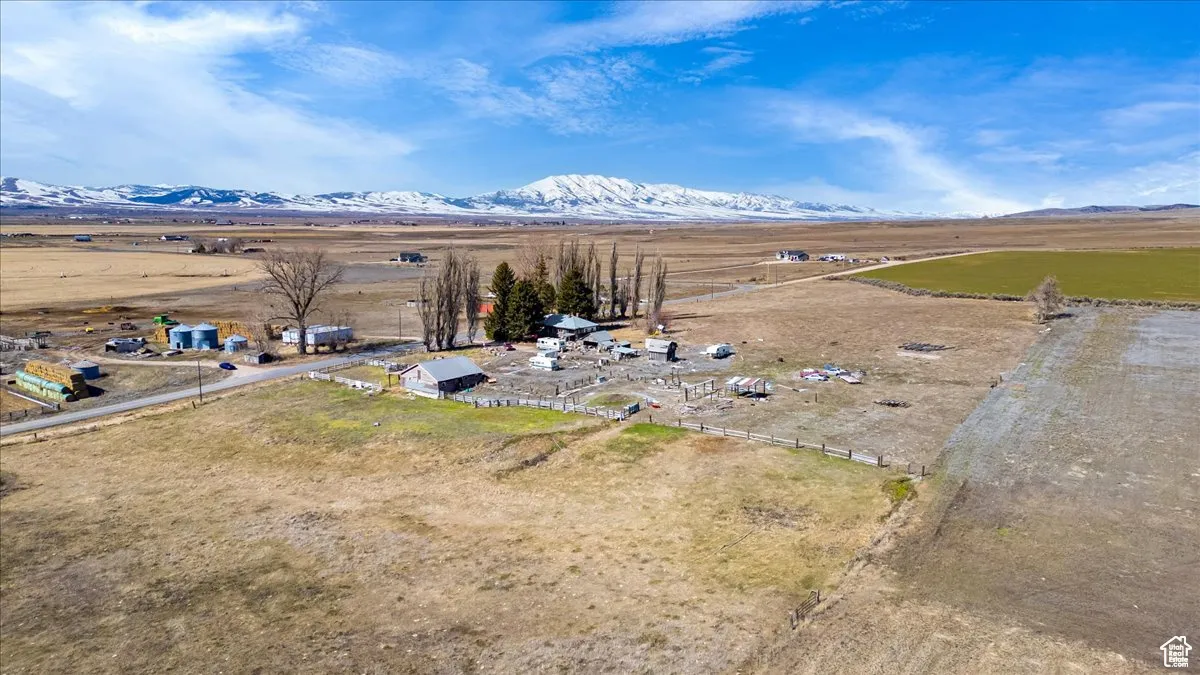 Overview of rural landscape with mountains