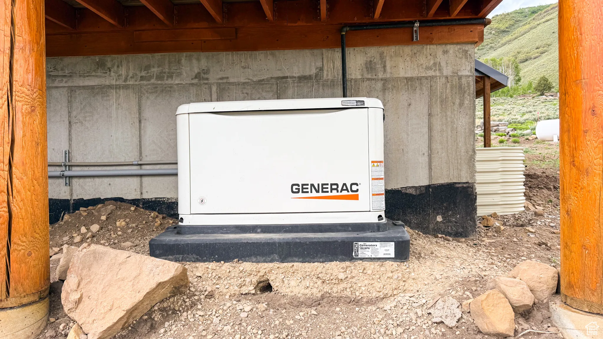 Backup generator. Generac Home Standby Generator with Wi-fi connectivity 1800 Watt Dual Fuel liquid propane / Natural gas.  200 Amp.
