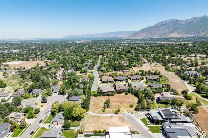 9942 S Altamont Dr, Sandy, Utah 84092