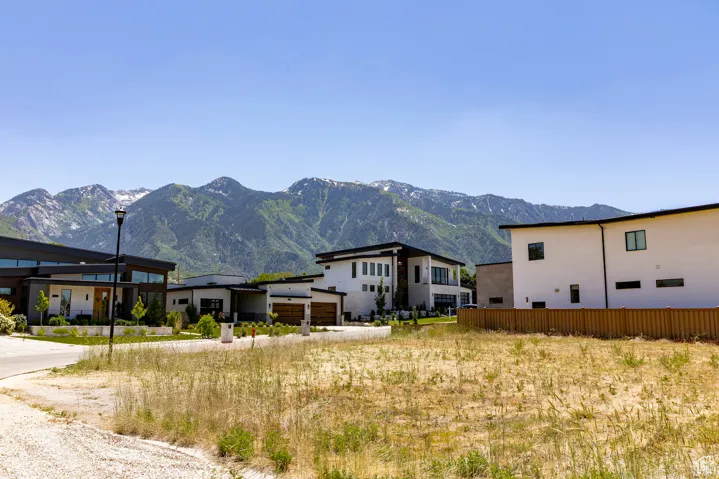 9942 S Altamont Dr, Sandy, Utah 84092