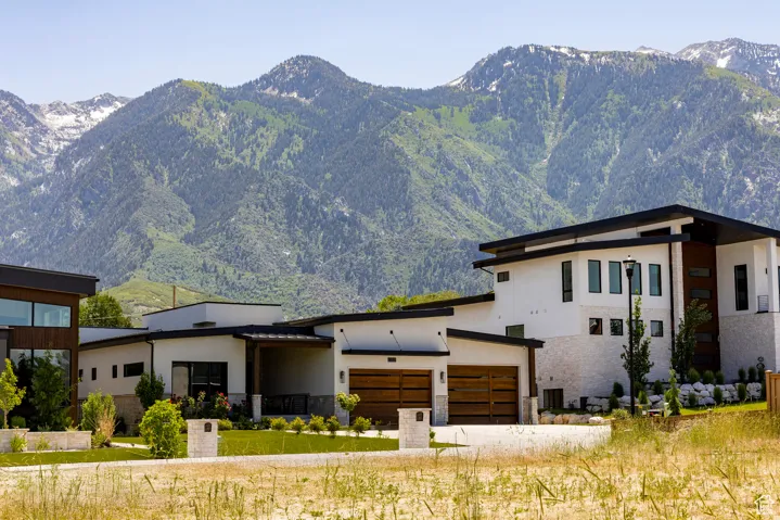 9942 S Altamont Dr, Sandy, Utah 84092