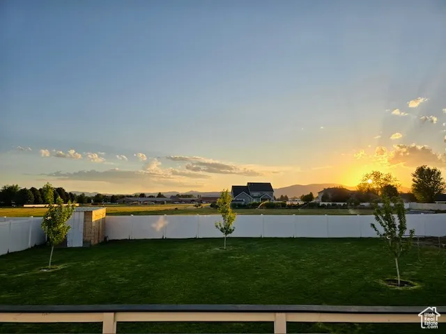 Unobstructed sunset views, no one behind