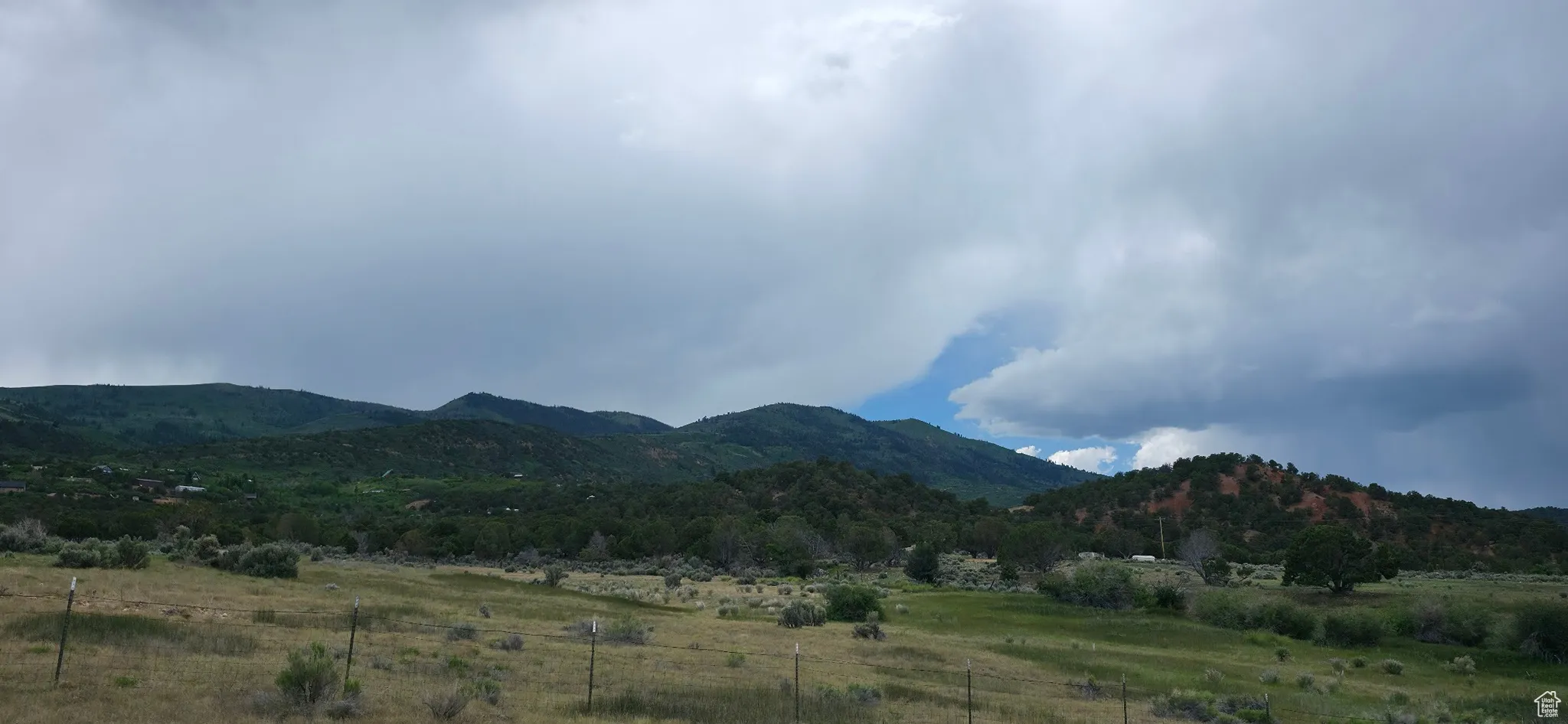 View of drive up to Tabby Mountain lot