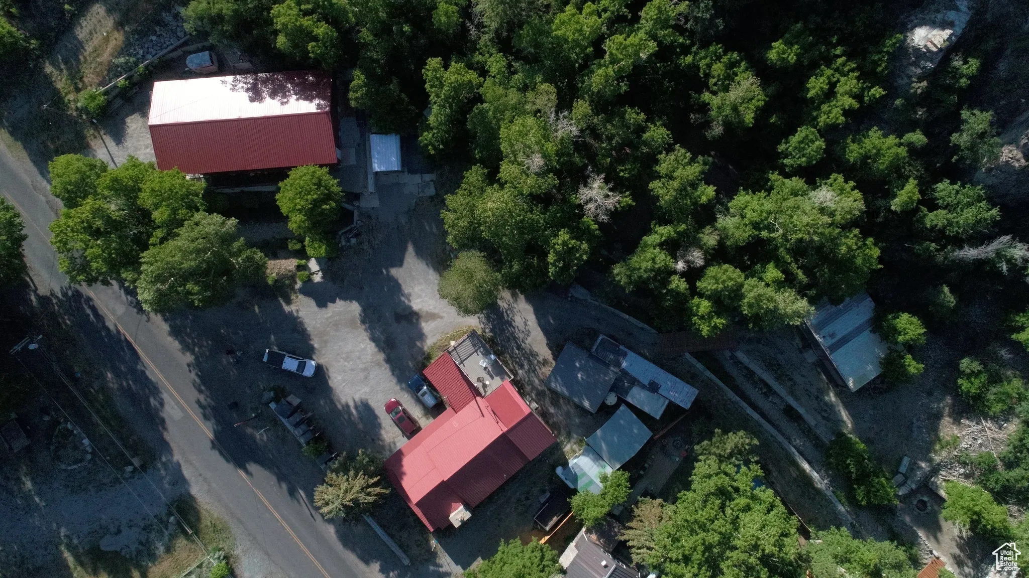 Aerial view of property and surrounding area