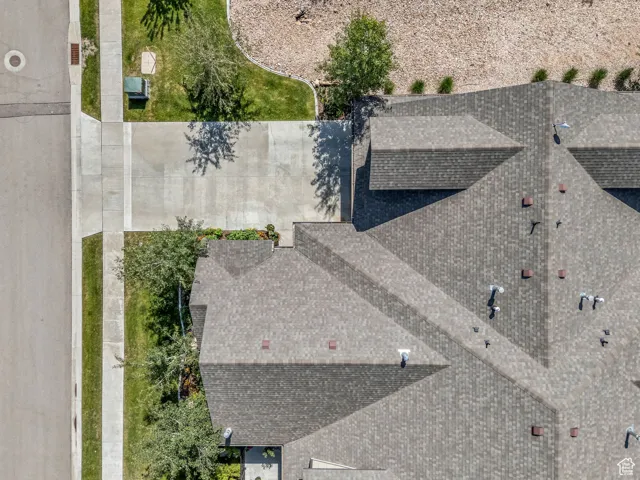 Aerial view of property and surrounding area