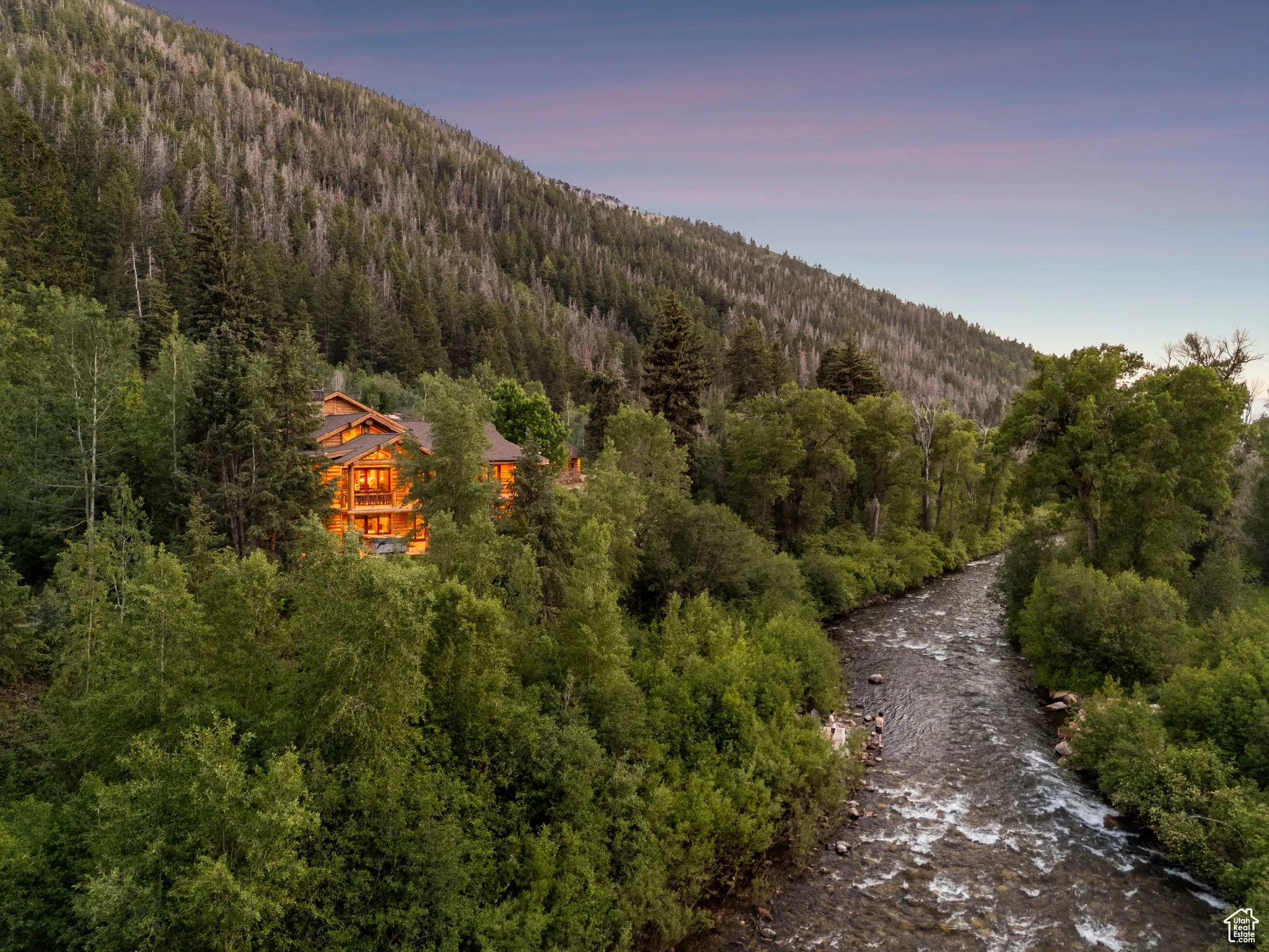 Mountain view with a secluded area