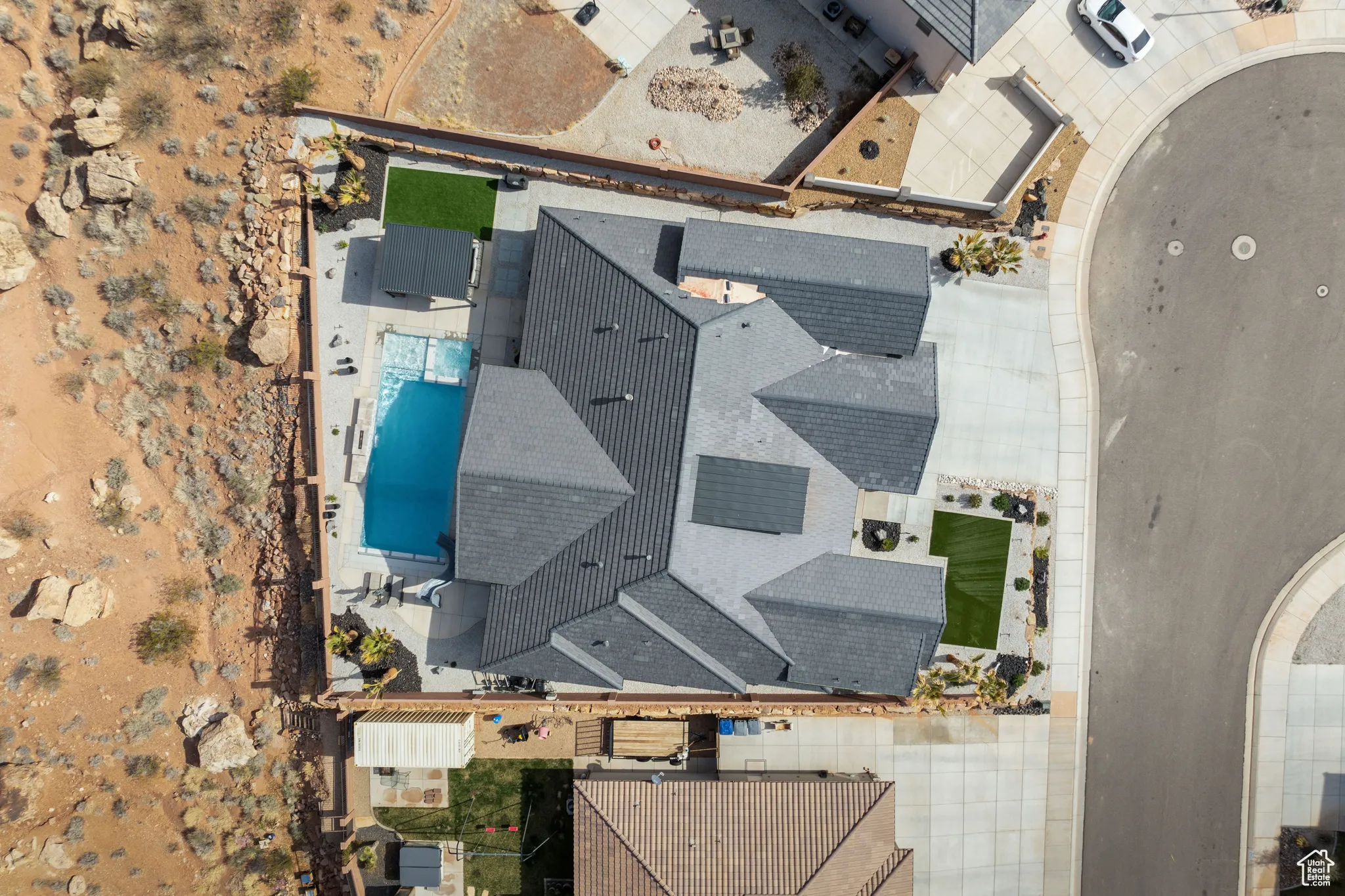 Bird's eye view of a pool area
