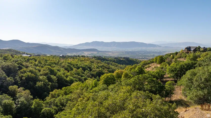 Facing north (valley/lake view)