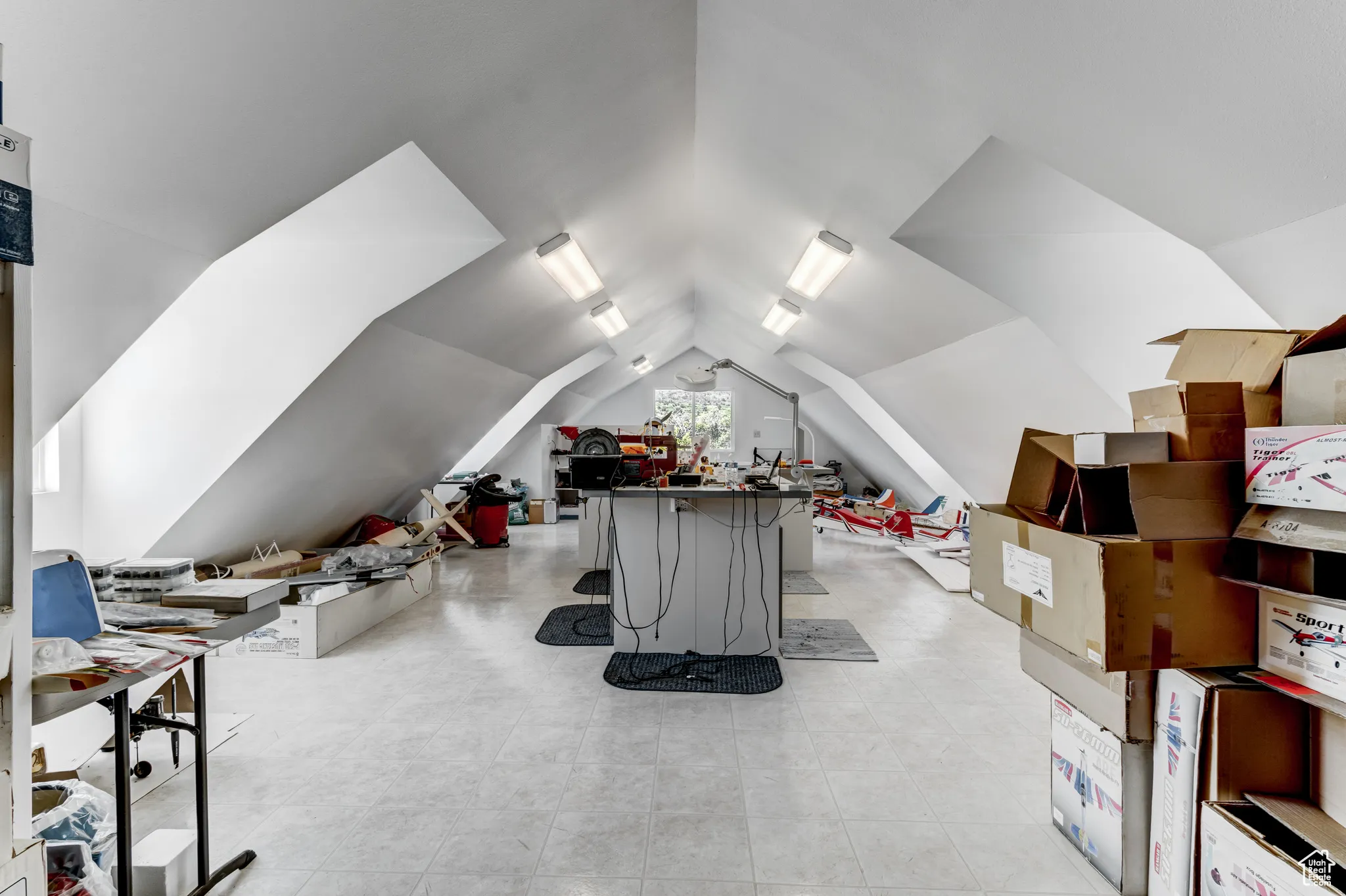 Additional living space with lofted ceiling in Barn
