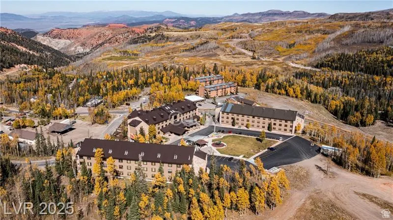 View of property location featuring a mountainous background