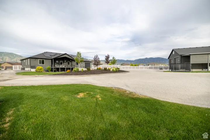 View of yard featuring a mountain view