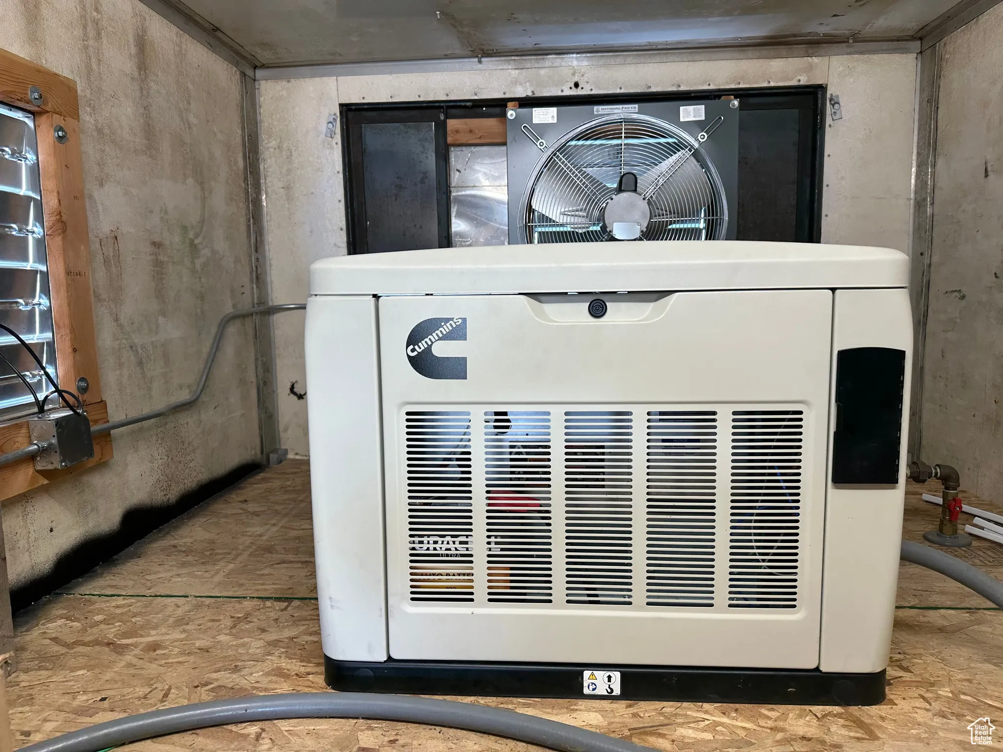 Detailed view of a power unit and a cooling unit