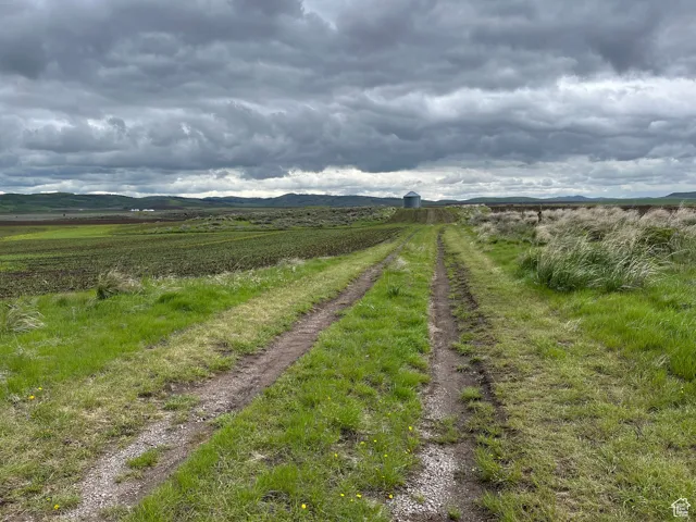 View of yard with a view of countryside