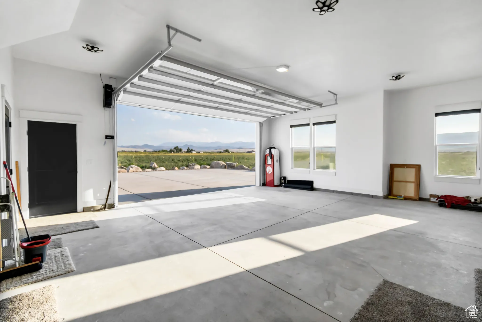 Garage featuring a mountain view