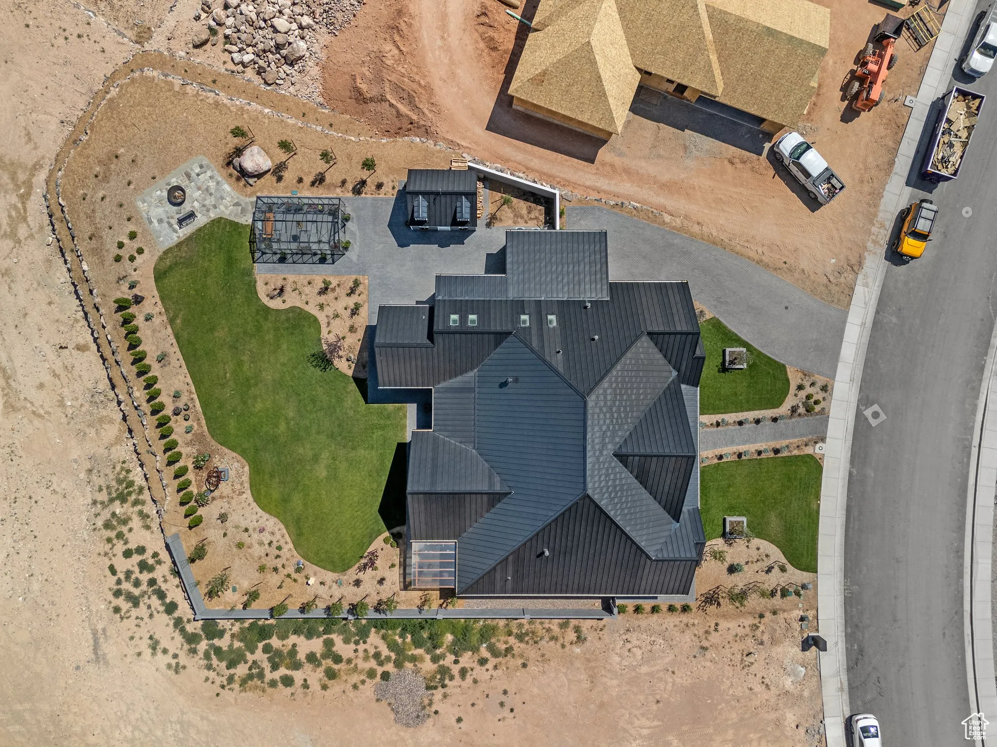 Aerial view of property and surrounding area