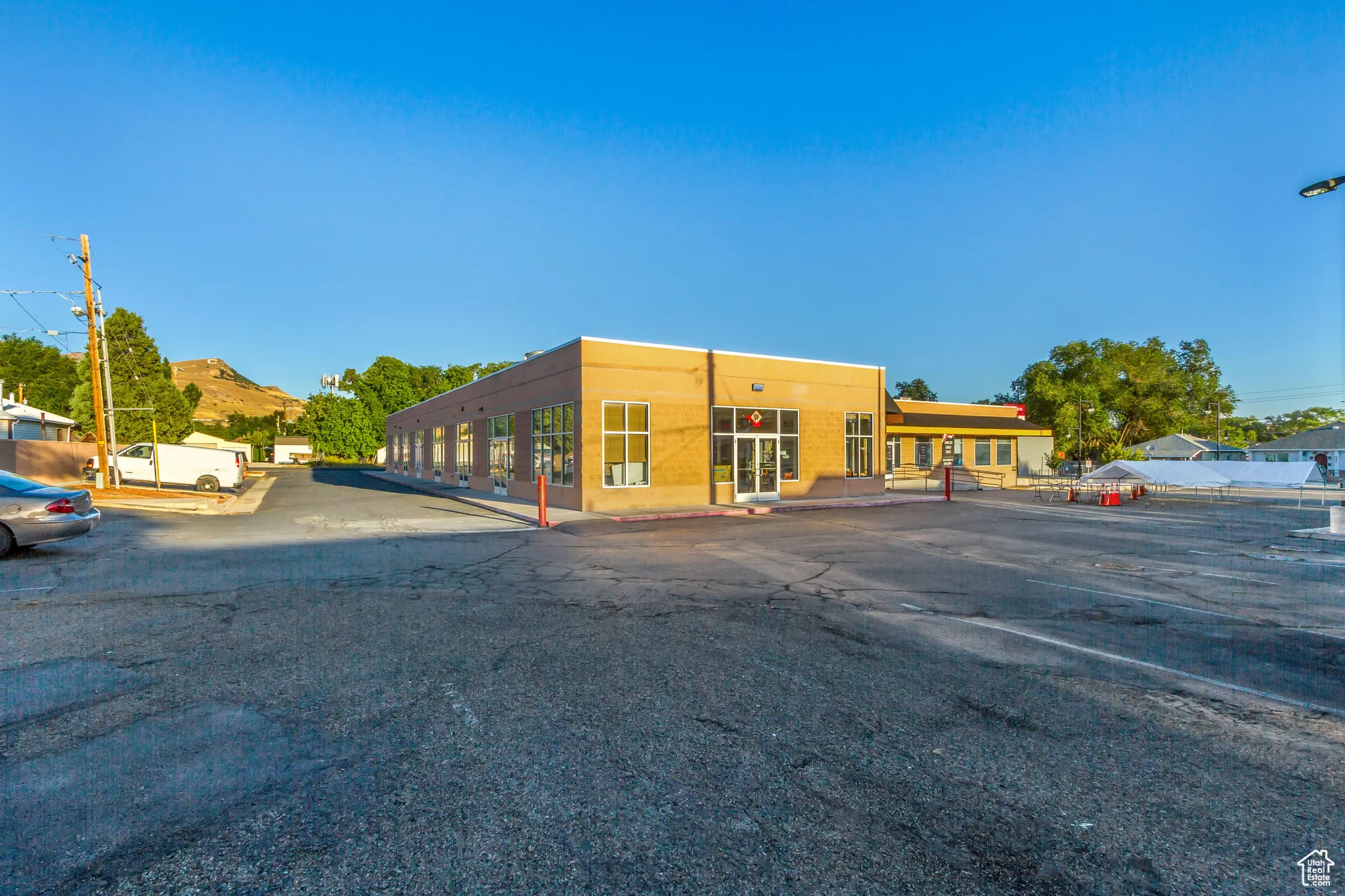 View of front of property with uncovered parking