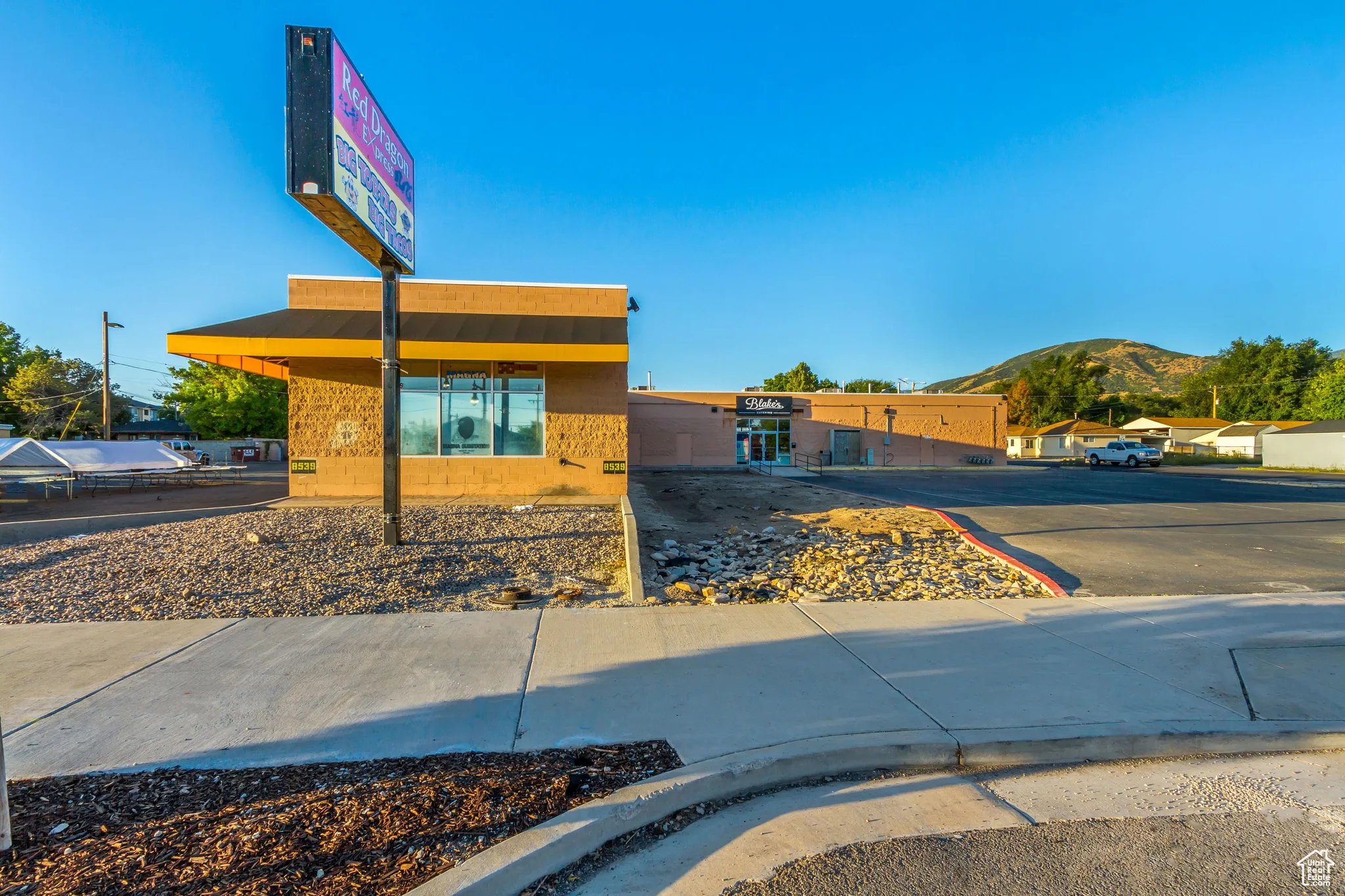 View of front of property featuring a mountain view