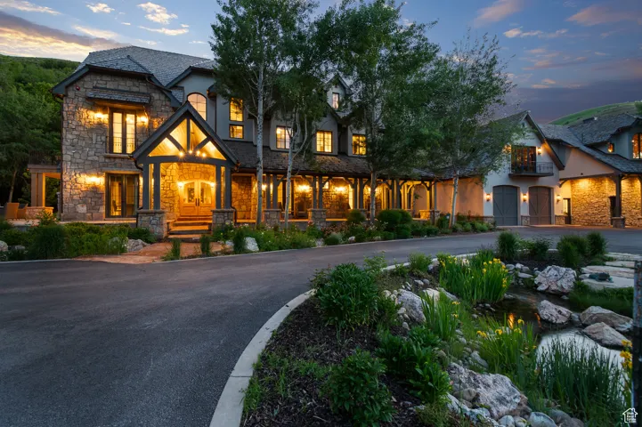 Main home entry-guest house at far right.