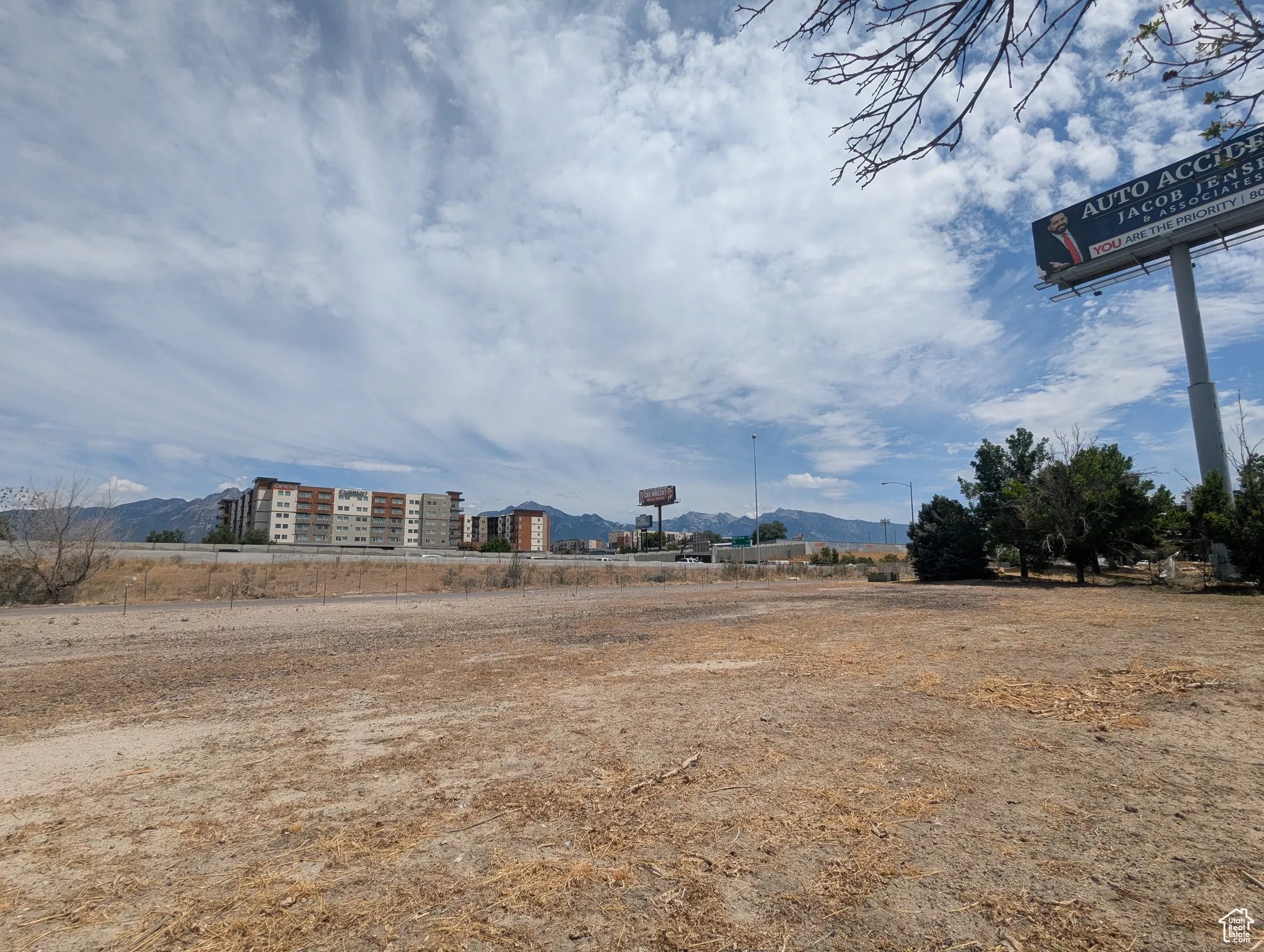 View of yard featuring a mountain view