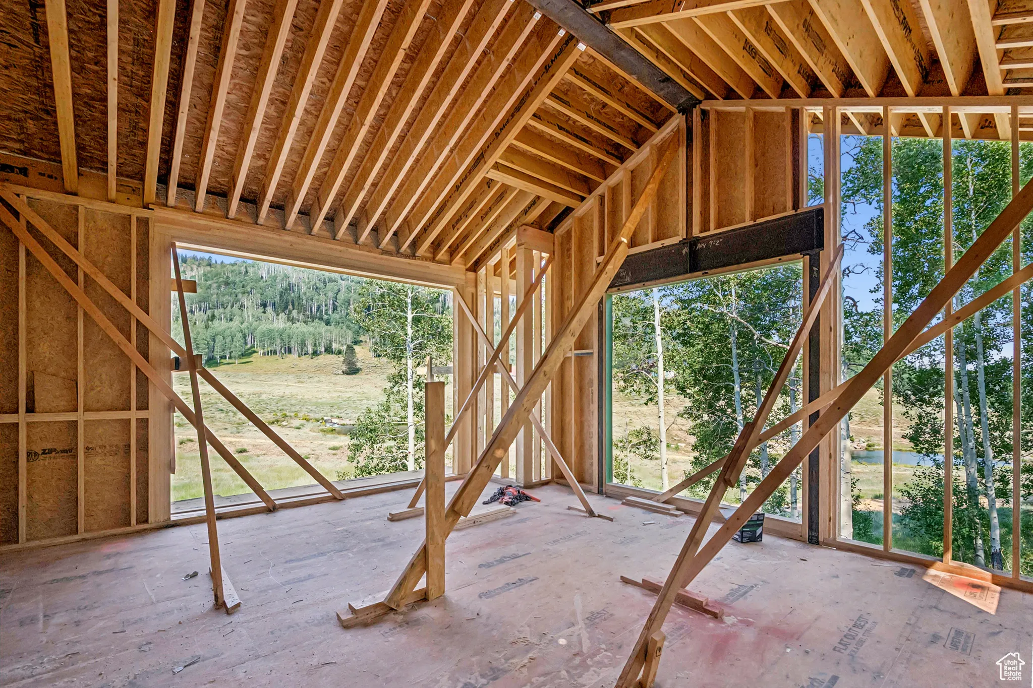 Misc room featuring lofted ceiling