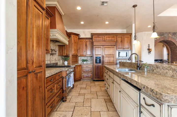 480 W Tonapah Way, Ivins, Utah 84738