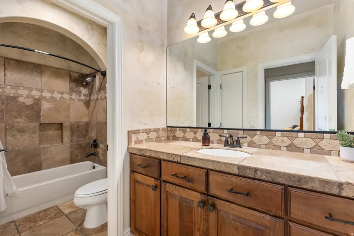 480 W Tonapah Way, Ivins, Utah 84738