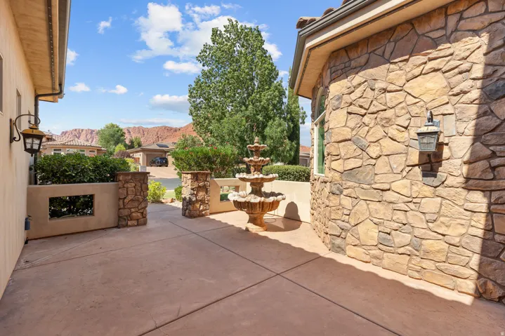 480 W Tonapah Way, Ivins, Utah 84738