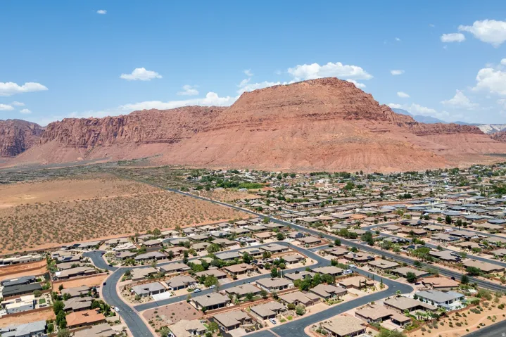 480 W Tonapah Way, Ivins, Utah 84738
